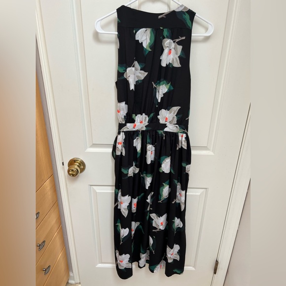 Banana Republic Sleeveless Magnlia Wrap Dress Size 8 NWT - Picture 9 of 9